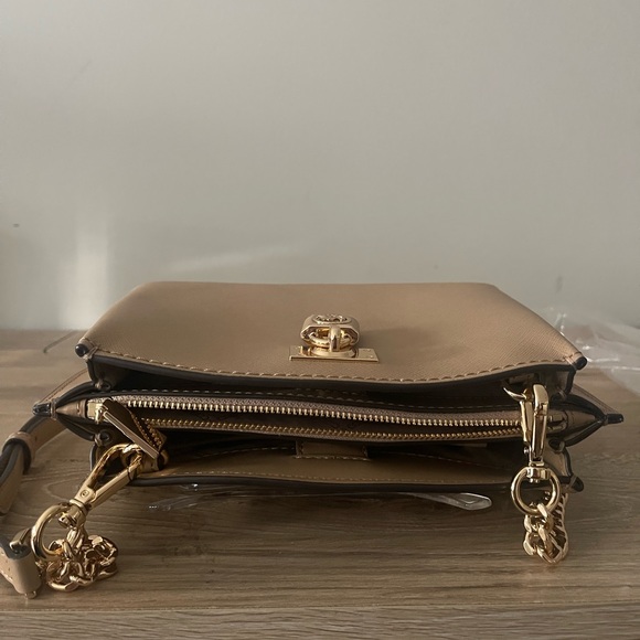 Michael Kors Ruby camel saffiano leather Crossbody bag - Picture 6 of 8